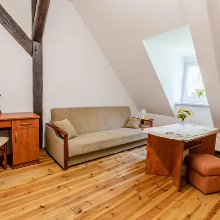 Osrodek Szkoleniowo - Noclegowy Chojnik